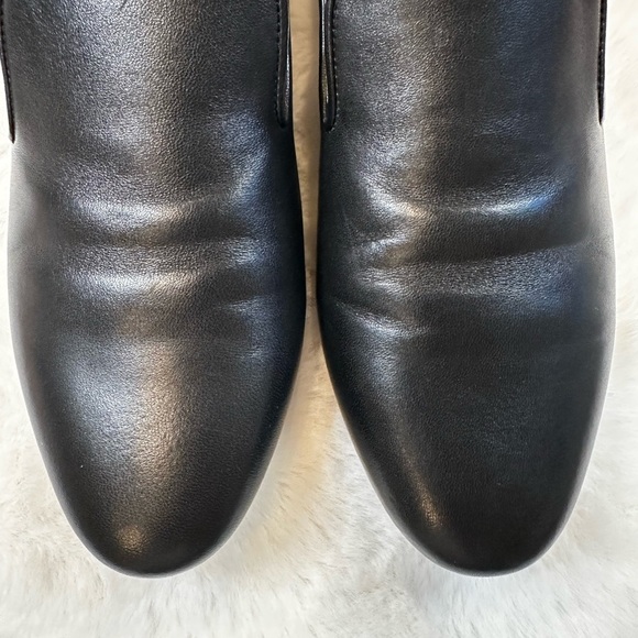 Balenciaga women’s Elegant Black loafers - Picture 2 of 8